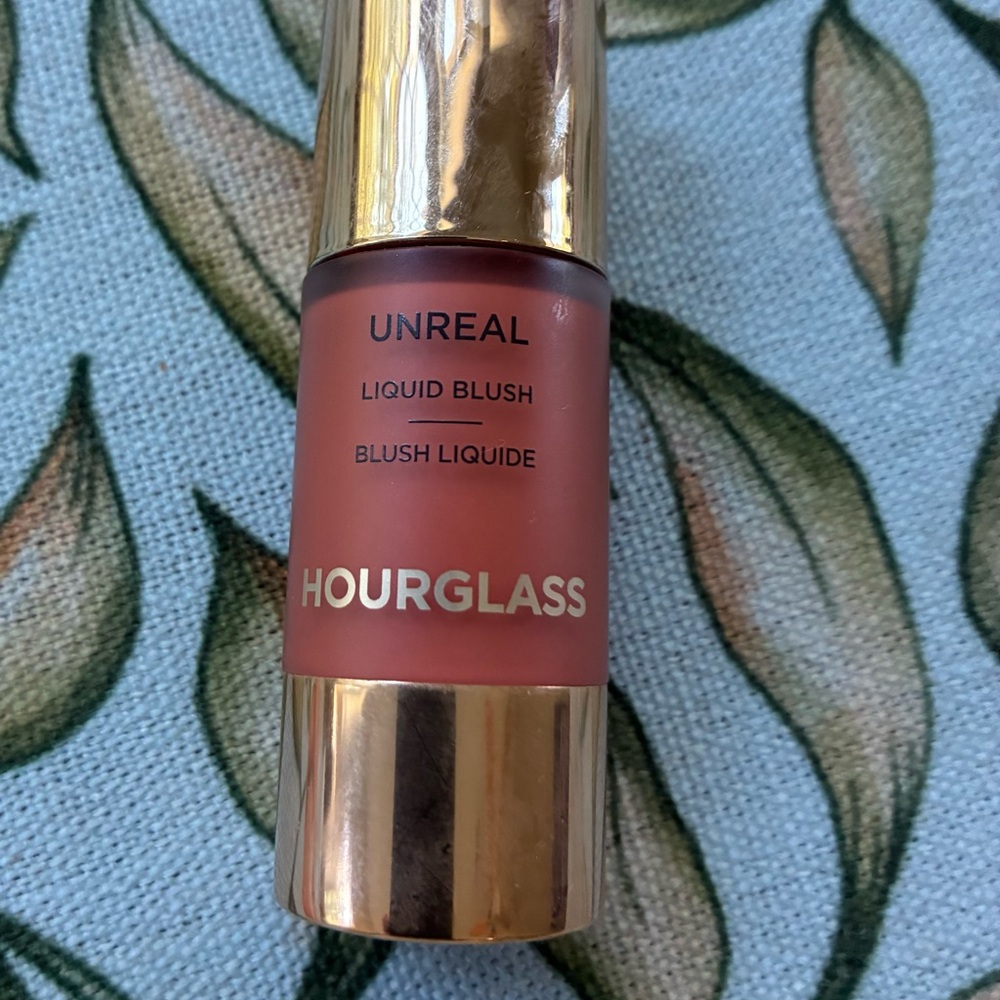 Hourglass Unreal Liquid Blush Moment -Warm Peach Beige